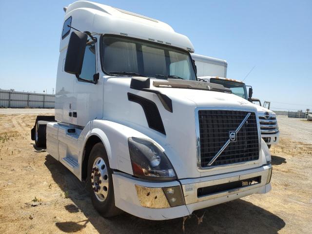 2013 VOLVO VN VNL, 