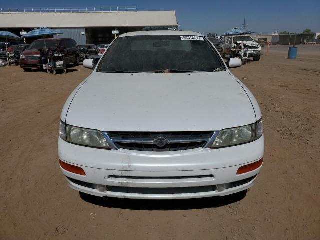 JN1CA21D9VT876405 - 1997 NISSAN MAXIMA GLE WHITE photo 5