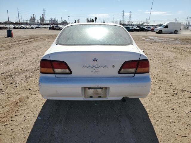 JN1CA21D9VT876405 - 1997 NISSAN MAXIMA GLE WHITE photo 6