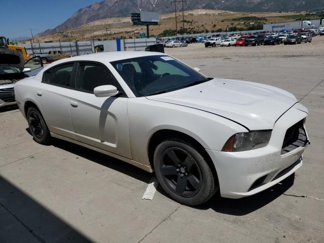 2B3CL1CTXBH600315 - 2011 DODGE CHARGER POLICE WHITE photo 4