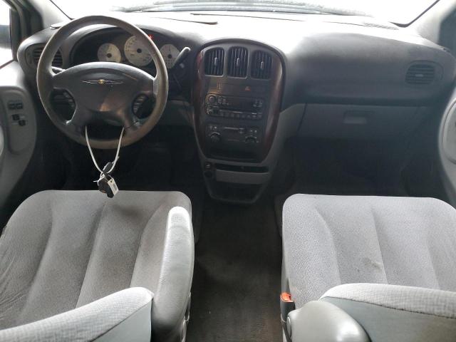 1C8GP45R74B579635 - 2004 CHRYSLER TOWN & COU ვერცხლისფერი ფოტო 8