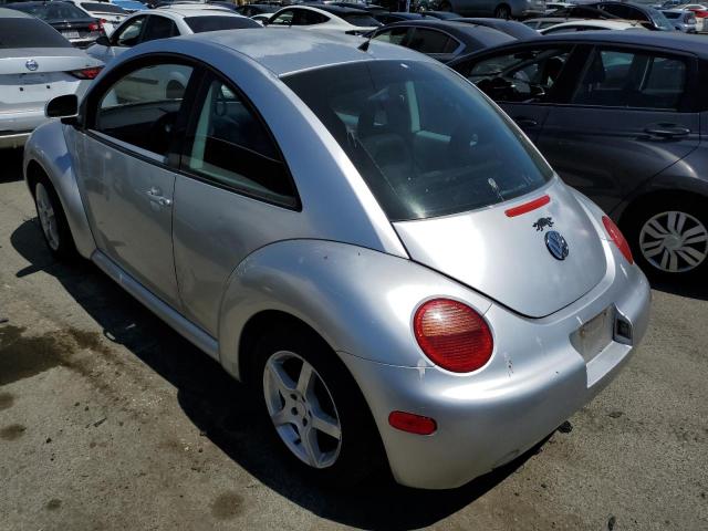 3VWBB61C7WM034003 - 1998 VOLKSWAGEN NEW BEETLE SILVER photo 2