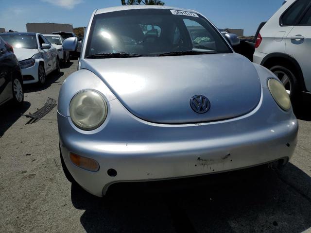 3VWBB61C7WM034003 - 1998 VOLKSWAGEN NEW BEETLE SILVER photo 5