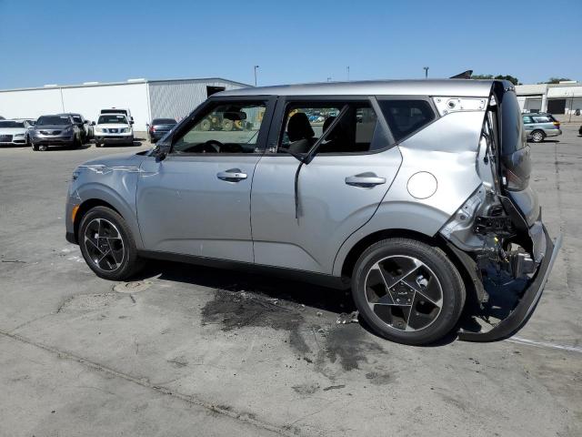 KNDJ33AU5P7881780 - 2023 KIA SOUL EX SILVER photo 2