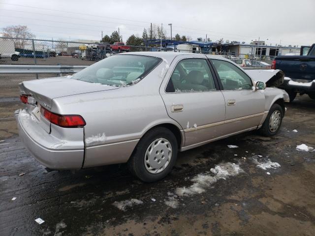 4T1BG22KXVU031590 - 1997 TOYOTA CAMRY CE SILVER photo 3