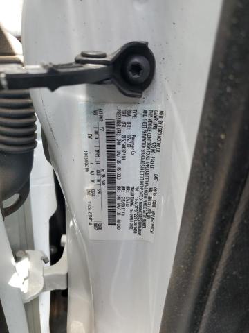 1FADP3F22FL361489 - 2015 FORD FOCUS SE WHITE photo 12