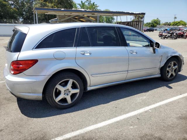 4JGCB75E47A057399 - 2007 MERCEDES-BENZ R 500 SILVER photo 3