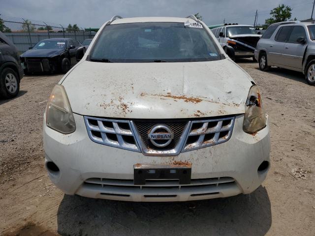 JN8AS5MV8DW628946 - 2013 NISSAN ROGUE S WHITE photo 5