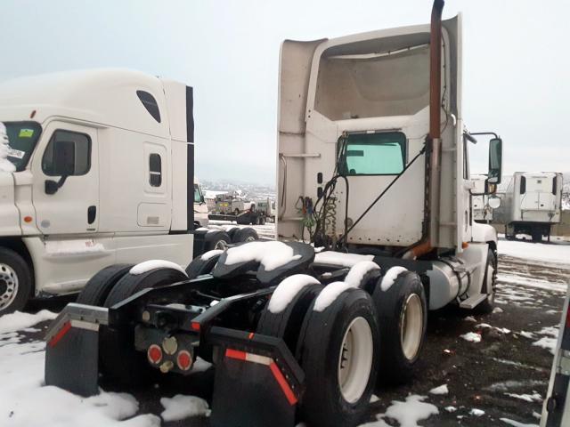 1FUJBBCK58LZ56620 - 2008 FREIGHTLINER CONVENTIONAL ST120  photo 4