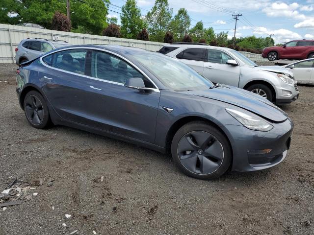 5YJ3E1EB7JF065980 - 2018 TESLA MODEL 3 GRAY photo 4