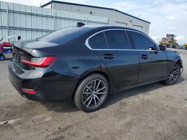 3MW5R7J57K8A05264 - 2019 BMW 330XI BLACK photo 3