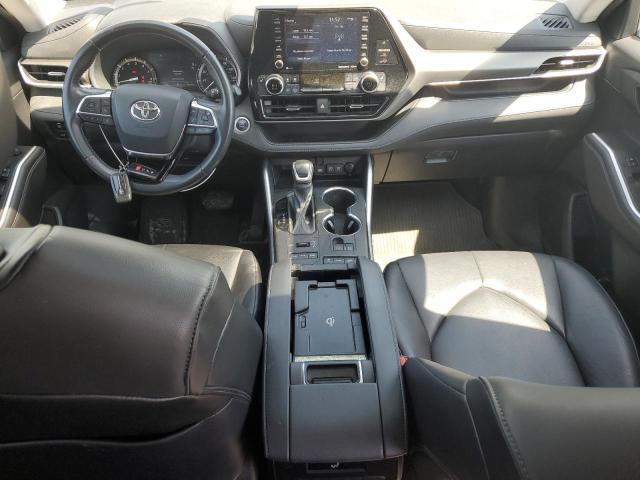 5TDGZRBH9MS122161 - 2021 TOYOTA HIGHLANDER XLE BLACK photo 8