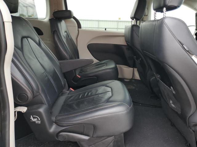 2C4RC1BG8JR127200 - 2018 CHRYSLER PACIFICA TOURING L TAN photo 11