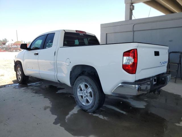 5TFRM5F15KX138006 - 2019 TOYOTA TUNDRA DOUBLE CAB SR/SR5 WHITE photo 2