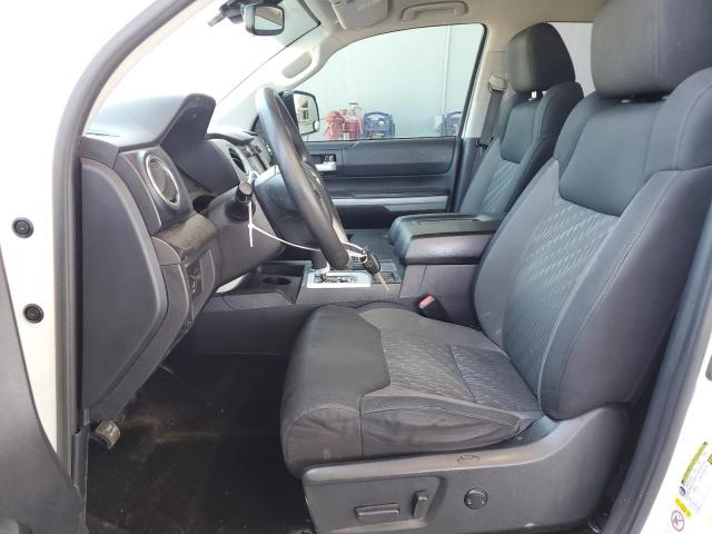 5TFRM5F15KX138006 - 2019 TOYOTA TUNDRA DOUBLE CAB SR/SR5 WHITE photo 7