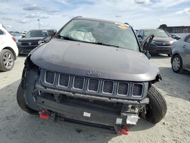 3C4NJDDB7KT733075 - 2019 JEEP COMPASS TRAILHAWK GRAY photo 5