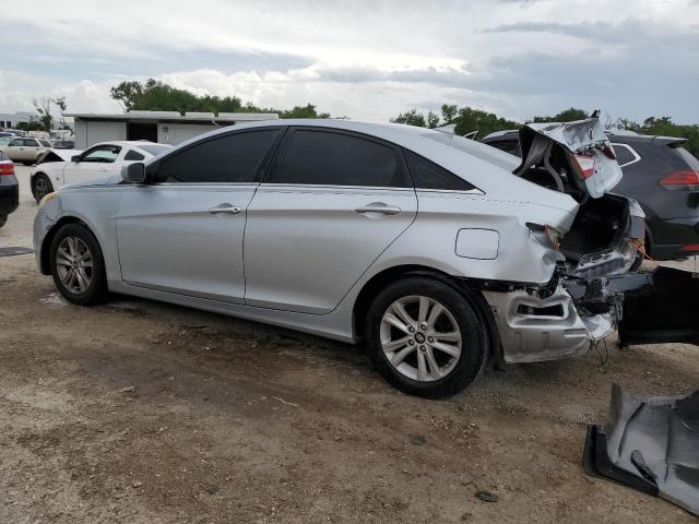 5NPEB4AC8DH679010 - 2013 HYUNDAI SONATA GLS SILVER photo 2