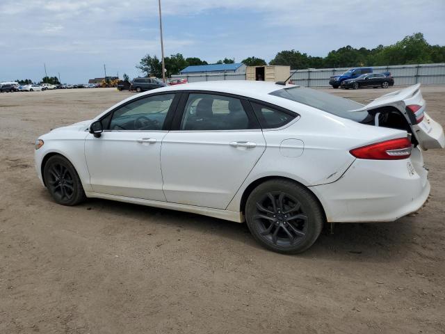 3FA6P0HD7JR267379 - 2018 FORD FUSION SE WHITE photo 2