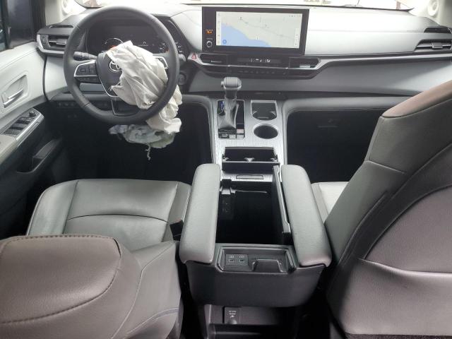 5TDJSKFC9SS161197 - 2025 TOYOTA SIENNA XLE ბურგუნდია ფოტო 8