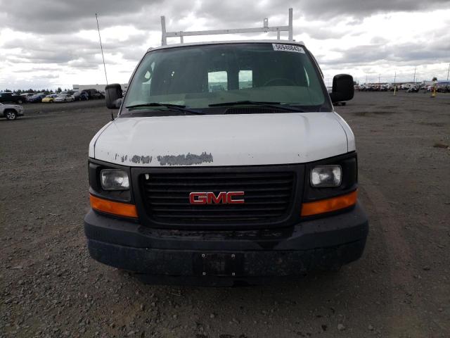 1GTGG25C281134944 - 2008 GMC SAVANA G2500 WHITE photo 5