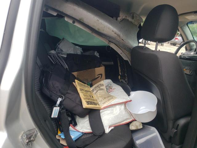 3GNCA13B09S599282 - 2009 CHEVROLET HHR LS SILVER photo 10