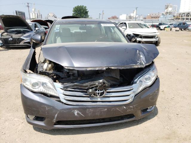 4T1BK3DB4BU383027 - 2011 TOYOTA AVALON BASE GRAY photo 5