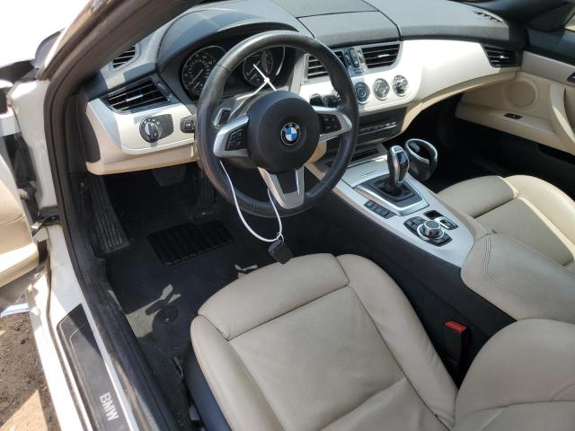 WBALL5C50GP557840 - 2016 BMW Z4 SDRIVE28I WHITE photo 8