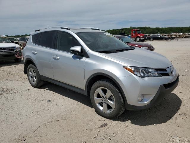 JTMRFREV9FJ047092 - 2015 TOYOTA RAV4 XLE SILVER photo 4