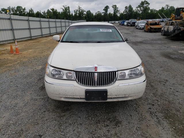 1LNHM81W9YY868225 - 2000 LINCOLN TOWN CAR EXECUTIVE WHITE photo 5