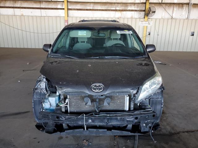 5TDJZ3DC9HS186663 - 2017 TOYOTA SIENNA LE Boz foto 5