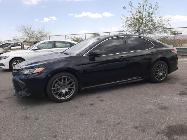 4T1B11HK4JU613276 - 2018 TOYOTA CAMRY L Schwarz Foto 1