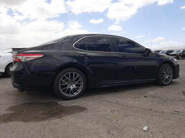 4T1B11HK4JU613276 - 2018 TOYOTA CAMRY L Schwarz Foto 3