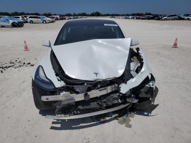 5YJ3E1EB4JF088844 - 2018 TESLA MODEL 3 WHITE photo 5