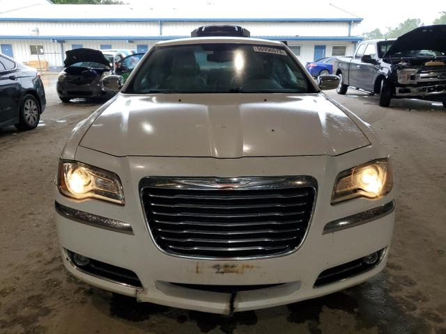 2C3CCACGXCH138913 - 2012 CHRYSLER 300 LIMITED WHITE photo 5