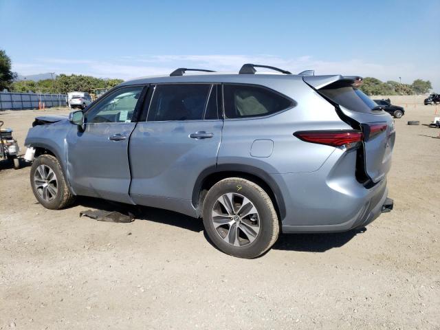 5TDHZRAH5NS132404 - 2022 TOYOTA HIGHLANDER XLE Turquesa foto 2