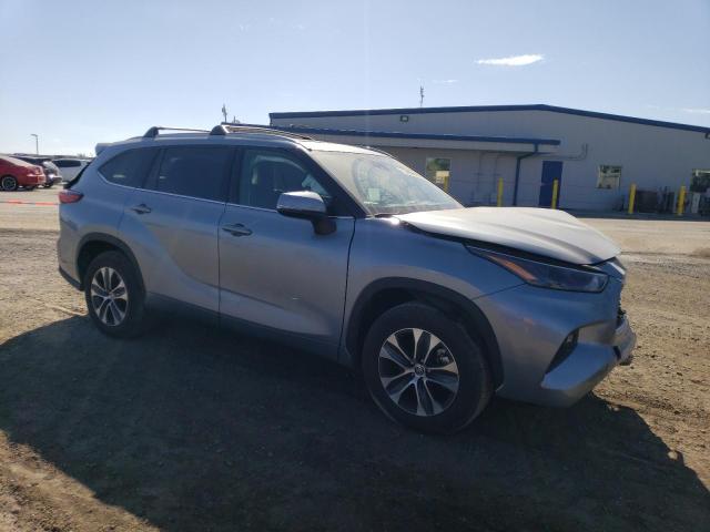 5TDHZRAH5NS132404 - 2022 TOYOTA HIGHLANDER XLE Turquesa foto 4