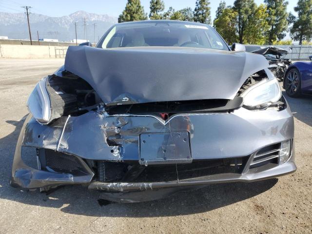 5YJSA1E21JF234804 - 2018 TESLA MODEL S GRAY photo 5