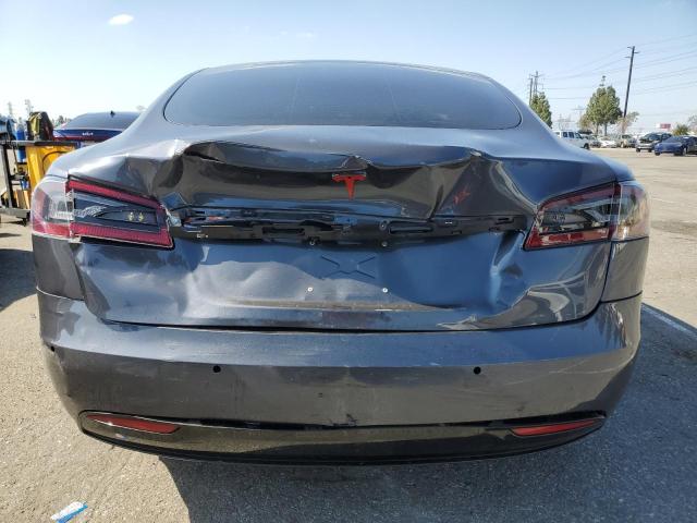 5YJSA1E21JF234804 - 2018 TESLA MODEL S GRAY photo 6