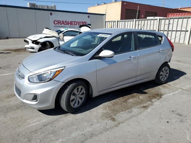 KMHCT5AE8HU351380 - 2017 HYUNDAI ACCENT SE SILVER photo 1