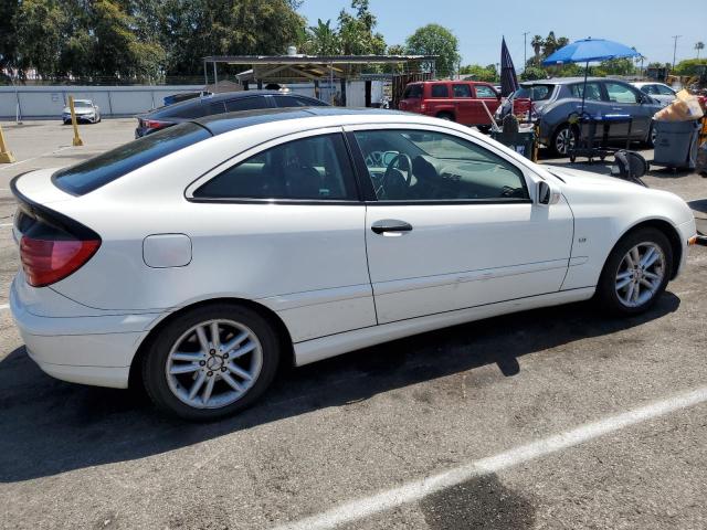 WDBRN40JX3A485107 - 2003 MERCEDES-BENZ C 230K SPORT COUPE WHITE photo 3