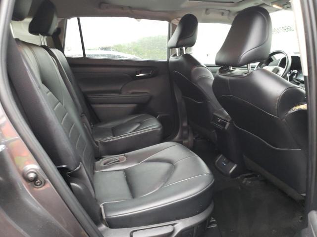 5TDHZRBH7NS232163 - 2022 TOYOTA HIGHLANDER XLE GRAY photo 11
