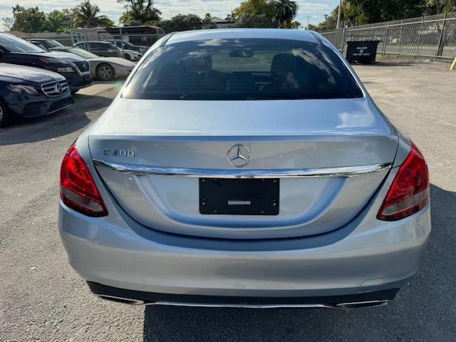 55SWF4JBXJU264554 - 2018 MERCEDES-BENZ C 300 SILVER photo 6