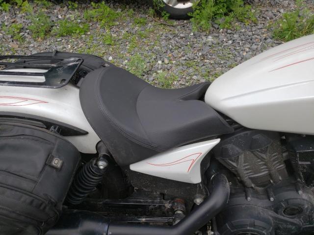 5VPFTB001H3000470 - 2017 VICTORY MOTORCYCLES OCTANE WHITE photo 5