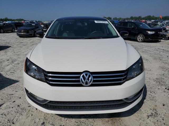 1VWBS7A3XFC097684 - 2015 VOLKSWAGEN PASSAT SE WHITE photo 5