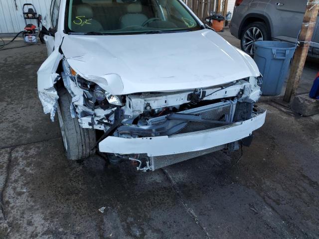 1G11C5SL3FF211935 - 2015 CHEVROLET MALIBU 1LT WHITE photo 9