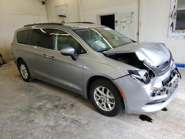 2C4RC1DG0LR157520 - 2020 CHRYSLER VOYAGER LXI SILVER photo 4