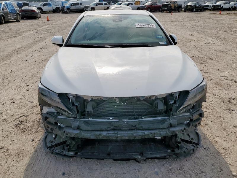 4T1G11AK7RU885980 - 2024 TOYOTA CAMRY SE NIGHT SHADE WHITE photo 5