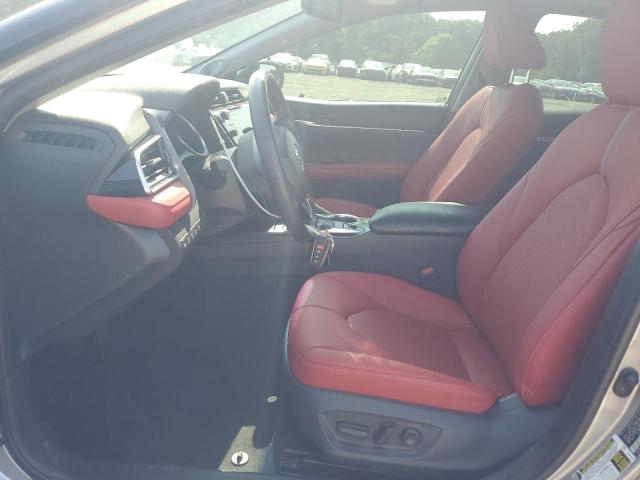 4T1BZ1HK3JU013471 - 2018 TOYOTA CAMRY XSE SILVER photo 7