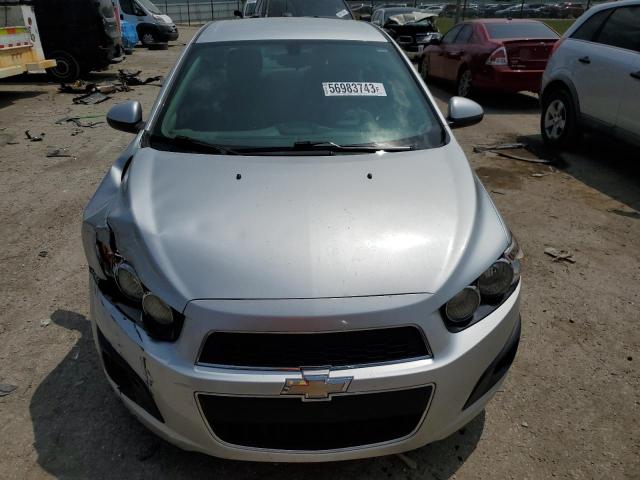 1G1JA5SH4F4206871 - 2015 CHEVROLET SONIC LS 银色 照片 5