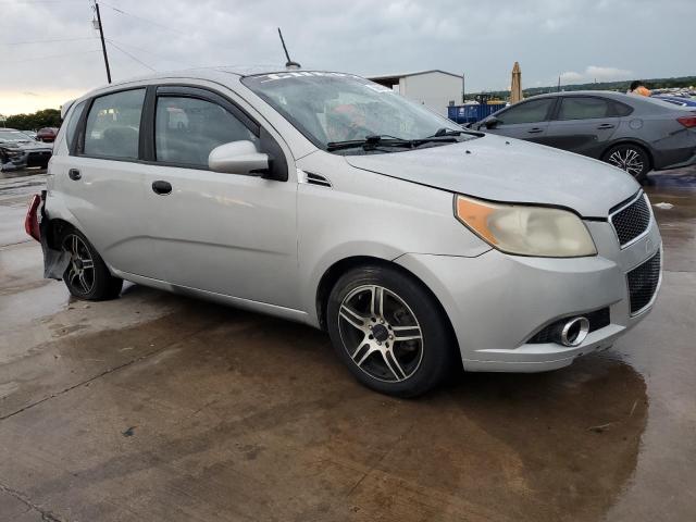 KL1TG66E99B351111 - 2009 CHEVROLET AVEO LT SILVER photo 4